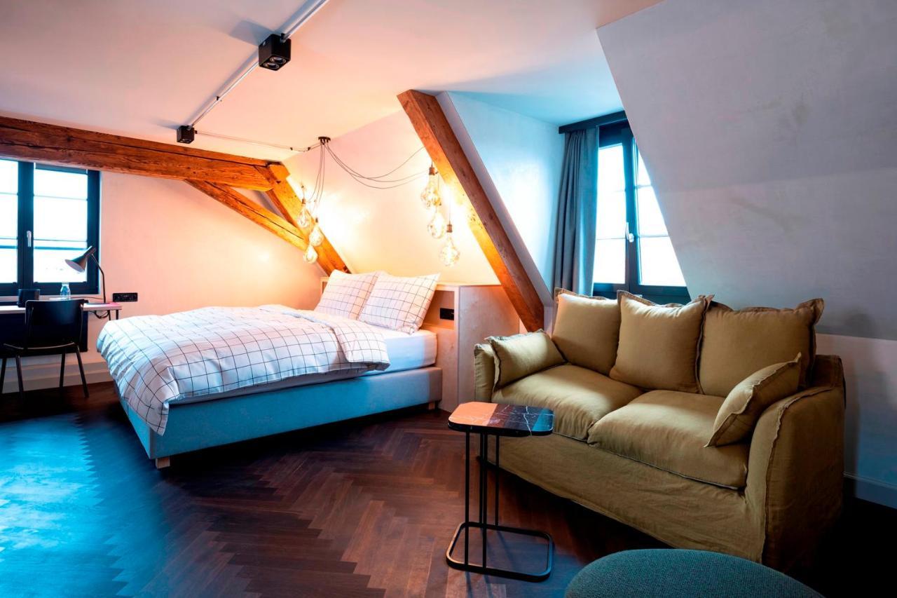 Superior Design Double Room & Kitchenette